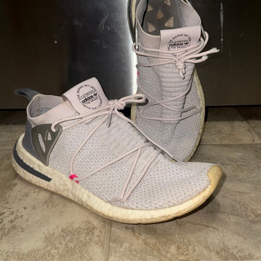 Adidas Arkyn Boost Sneakers Women’s Size 9.5 Gray Pink Running Shoes D96760